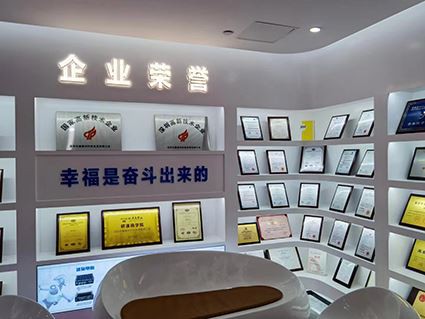 Kaj pa mini računalnik Iwill?